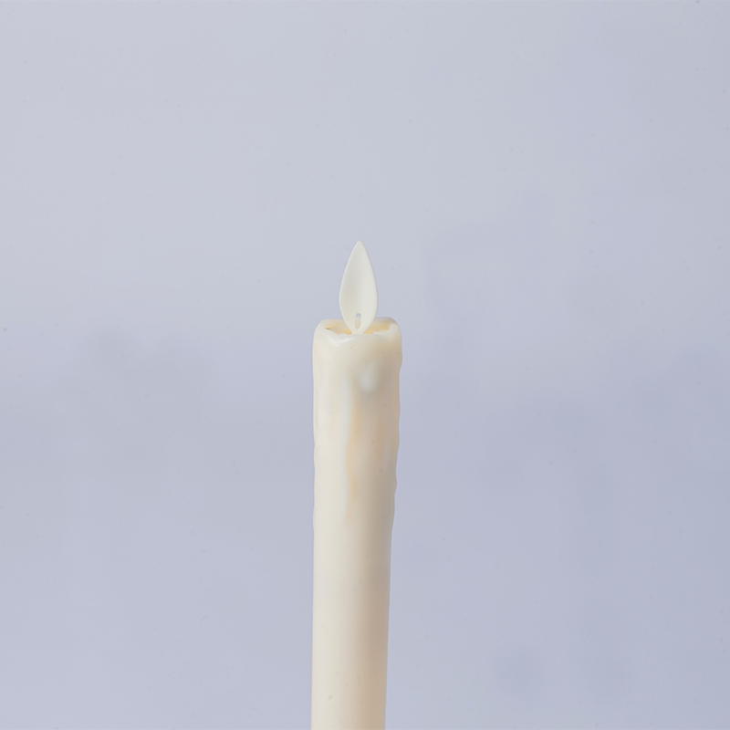 2er-Pack tropfende, flammenlose Spitzkerzen aus Wachs